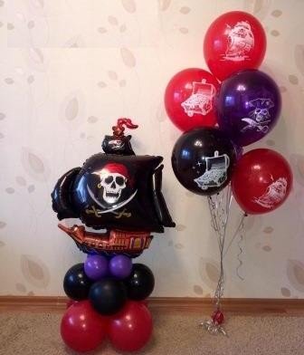 Пиратский корабль с шариками, композиция из шаров