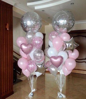 Композиция из розовых воздушных шаров для девушки "Шарм".