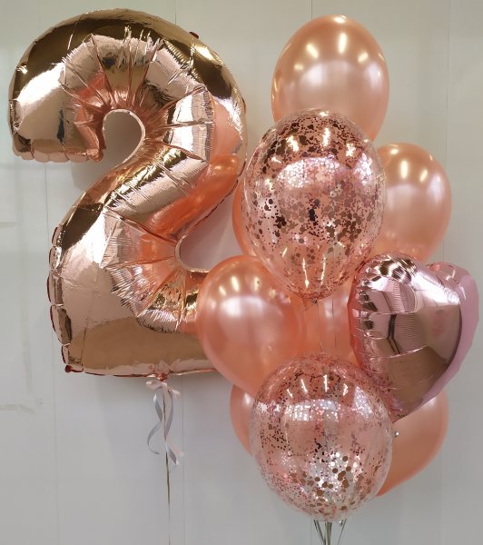 Композиция из воздушных шаров на 2 года Розовое золото 2.0