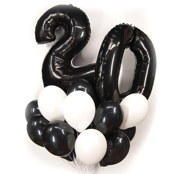 Сет из шаров на 20 лет Черно-белый с черными цифрами.