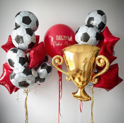 Композиция из воздушных шаров Футбол с шаром гигантом