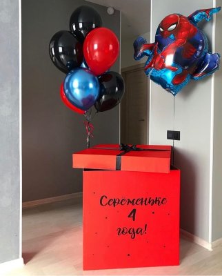 Большая красная коробка-сюрприз с шарами Человек-Паук, 60х60х60 см