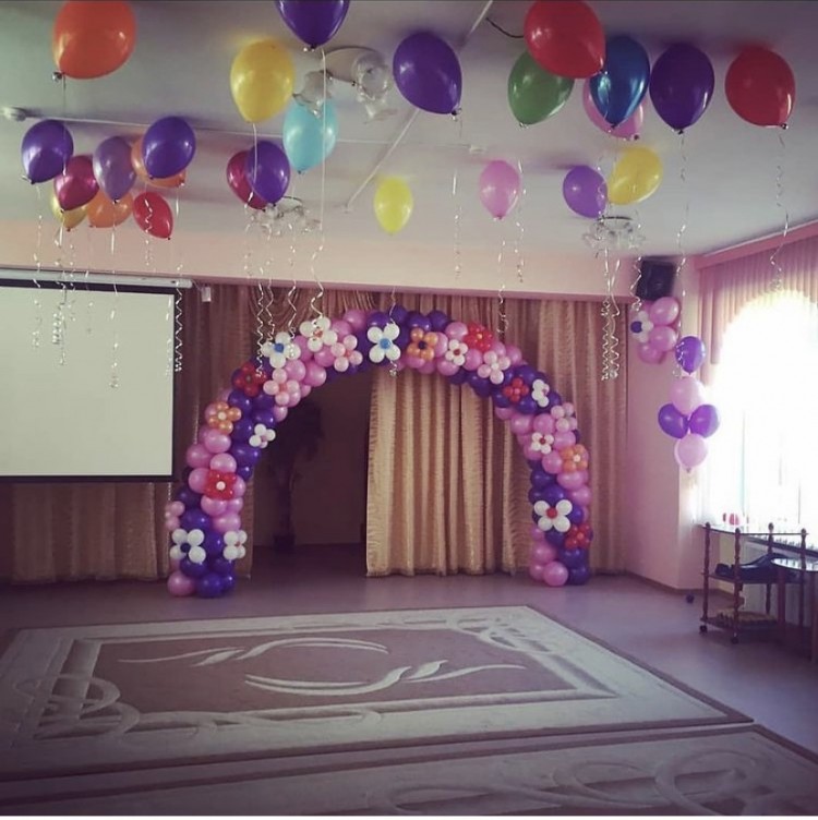 Украшение шарами на выпускной в детском саду от BallDecor