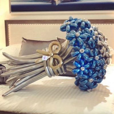 Букет цветов из шариков, Синий и Серебро, 25 штук с бантиком