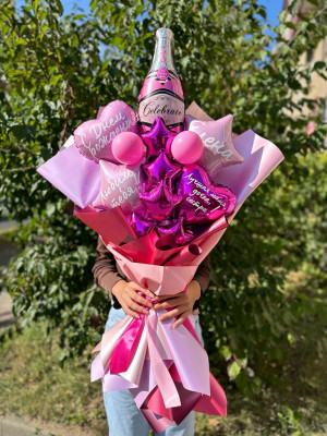 Крафтовый букет из шаров для девушки Розовое шампанское